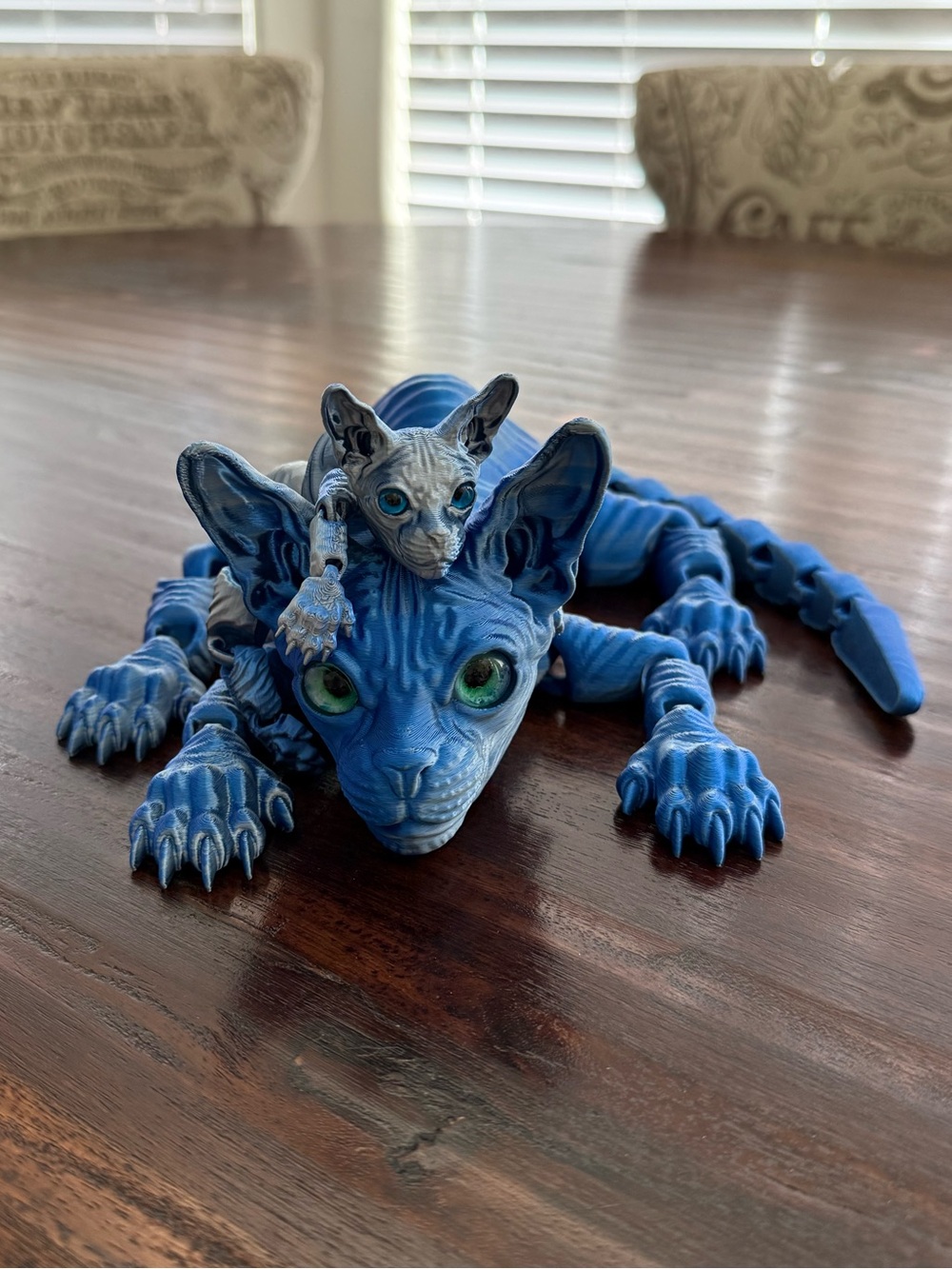 3D Printed Articulated Cats. 1 Mama Cat & 1 Baby Cat. Blue Fantasy Color.